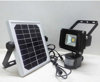 हरित ऊर्जा सिल सौर संचालित एलईडी गति सक्रिय फ्लड लाइट 700lumen के साथ
