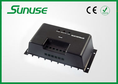 उच्च दक्षता 10A MPPT सौर पैनल प्रभारी नियंत्रक नियामक 12V / 24V ऑटो स्विच