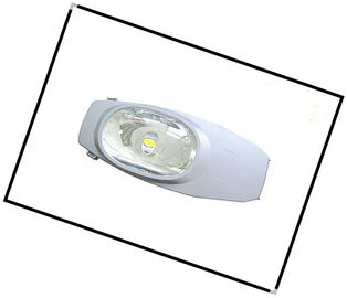 50 - 60 हर्ट्ज आउटडोर IP65 निविड़ अंधकार 70W - 100W 220V, 240V, 250V सौर पवन एलईडी स्ट्रीट लाइट