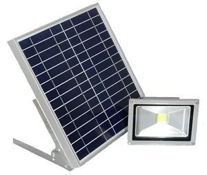 हरित ऊर्जा सिल सौर संचालित एलईडी गति सक्रिय फ्लड लाइट 700lumen के साथ