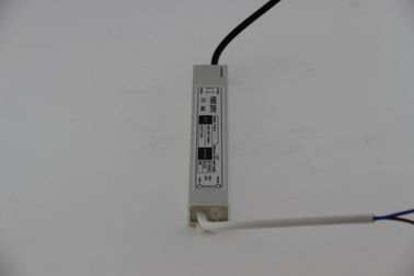 2500mA 12 वी डीसी 30W निविड़ अंधकार एलईडी चालक / IP68 एलईडी बिजली की आपूर्ति EPA8270C